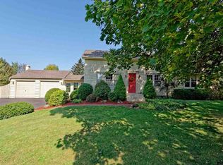 32 Dater Hill Rd, Troy, NY 12180