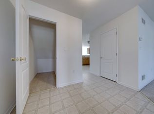 693 E Walnut St #693, Hanover, PA 17331