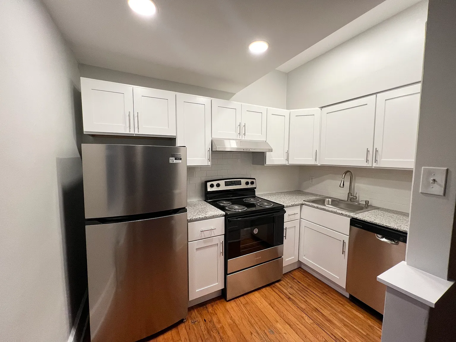 220 Summer St APT 2 photo 1