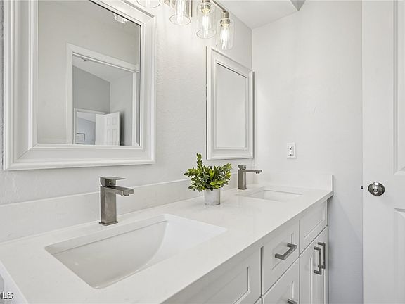 3rd image of 2226 NW 1st St