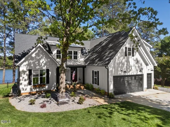 125 Lakeview Cir, Valentines, VA 23887