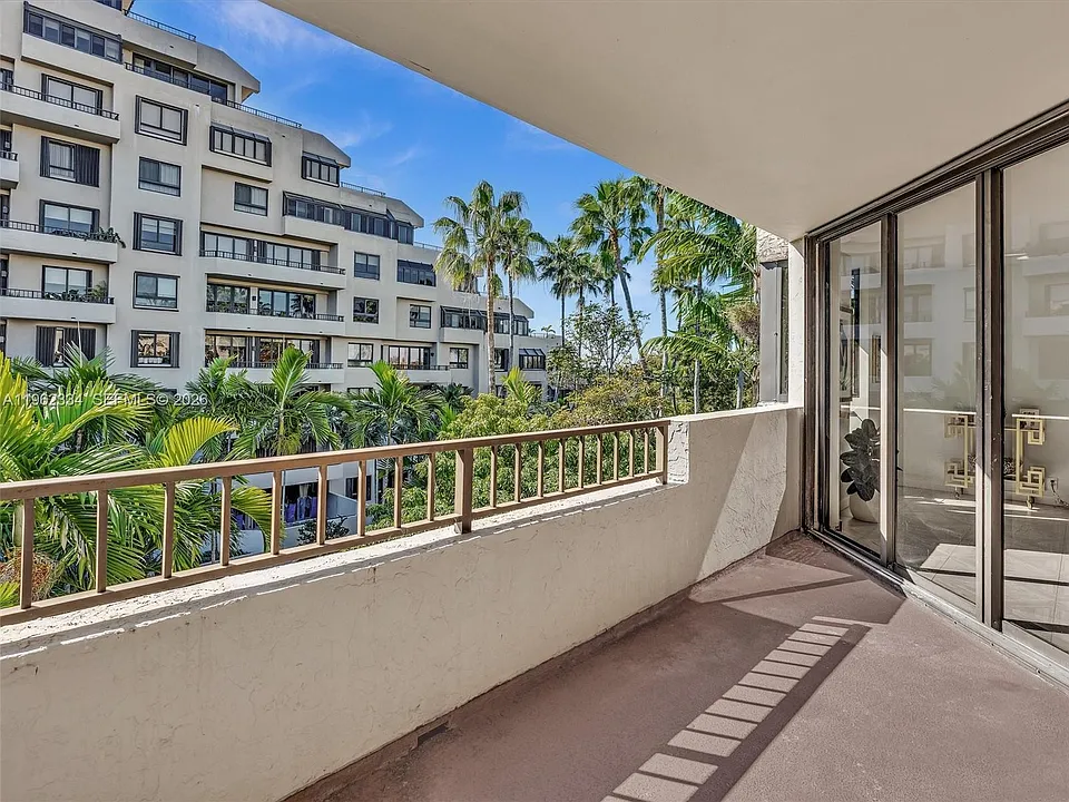 101 Crandon Blvd #479