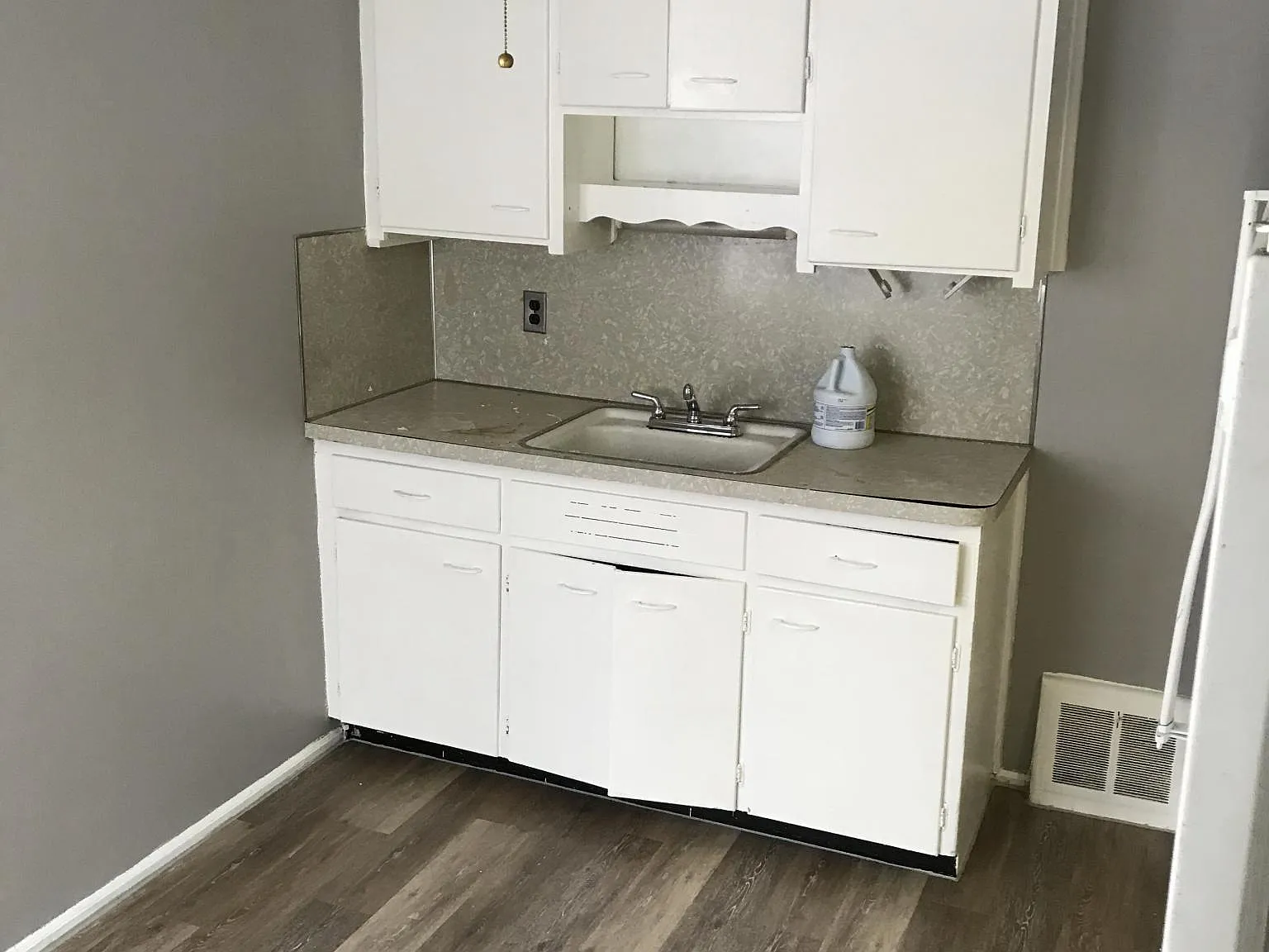 2 bed, 800 sqft, $995 — Photo 2