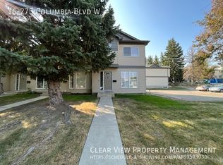 275 Columbia Blvd W #16, Lethbridge, AB T1K4B8