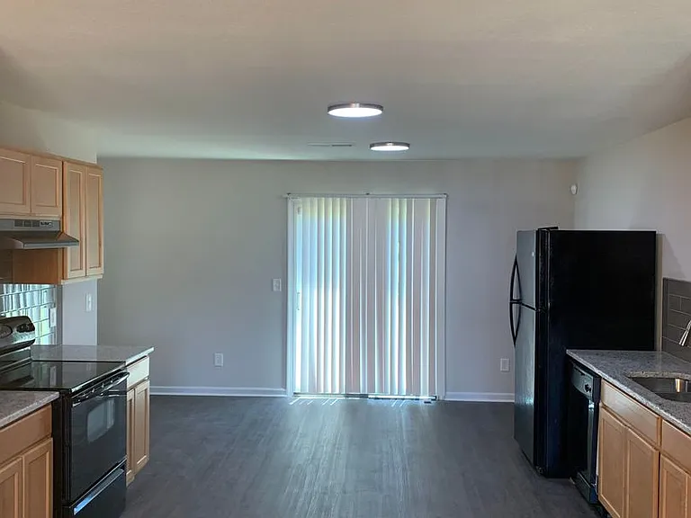 148 Whitestone Dr NE — Photo 7