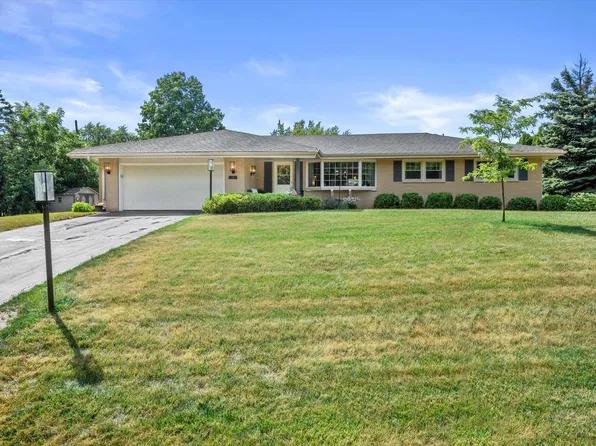 4575 Lincrest DRIVE, Brookfield, WI 53045