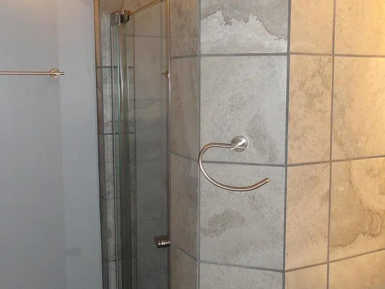 4202 Berkshire Ave — Photo 6