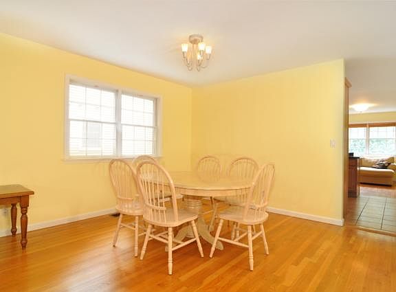 4th image of 132 Woodruff Ave