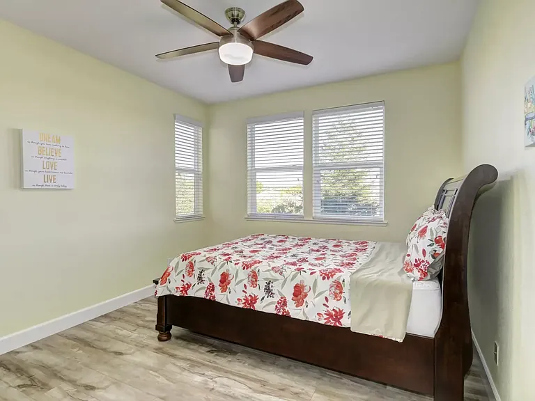 5654 Saratoga Cir — Photo 22