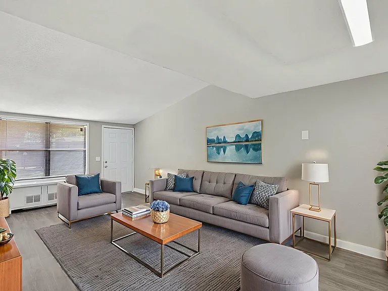 Heronwood Apartments — Photo 12