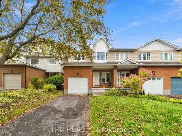 62 Hunters Glen Cres, Ottawa, ON K1T 3P9