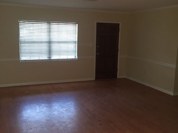 4th image of 312 Jeanal Pl