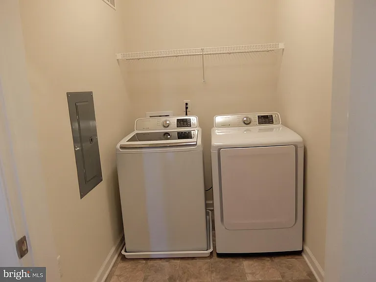 1132 Halifax Pl — Photo 15