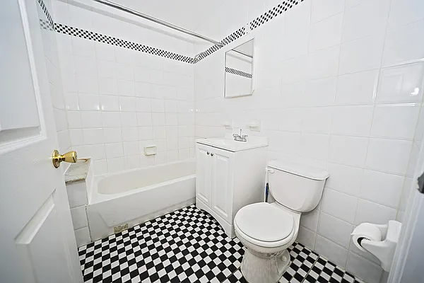 Rented by Level Group | media 2