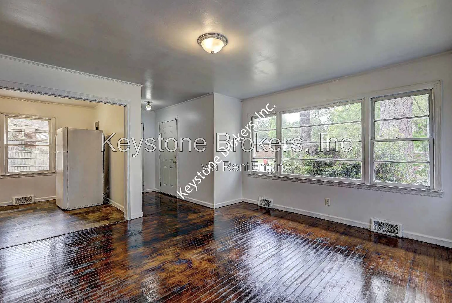 3 bed, 1.0 bath, 965 sqft, $999 — Photo 4