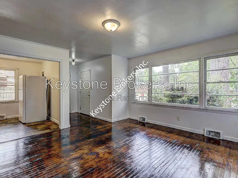 2634 Tredway Dr — Photo 4