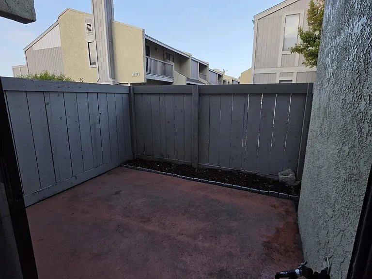 1113 W Cypress Ave — Photo 3