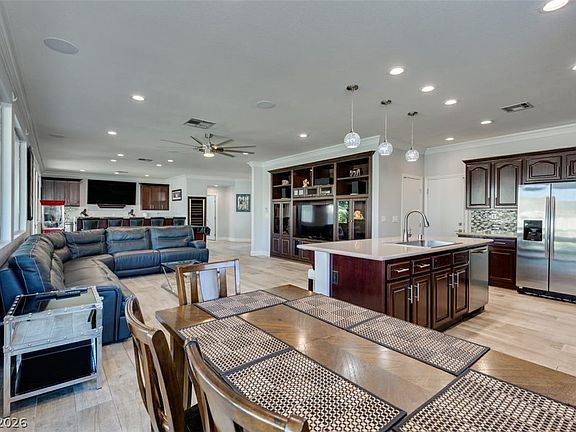 5th image of 5056 Shadow Palm Ct