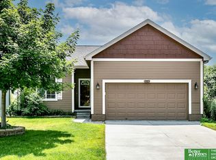 19155 Polk St, Omaha, NE 68135