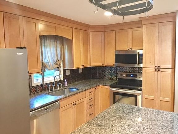 3rd image of 89 Ericson Rd