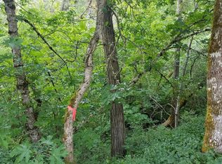 1215 E Jones Creek Rd, Grants Pass, OR 97526