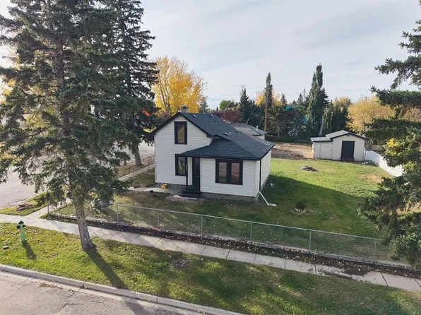 106 S Allison St, Acme, AB T0M 0A0