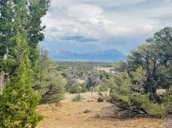 17 Navajo Rd, Walsenburg, CO 81089