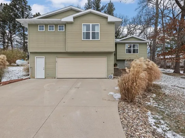 3195 123rd St, Amana, IA 52203
