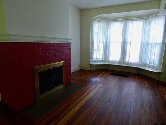 3rd image of 243 Broad St