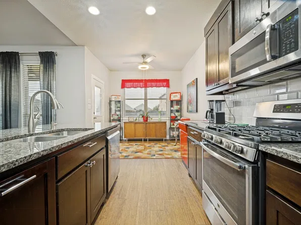 23 Kramer Ln, Sanger, TX 76266