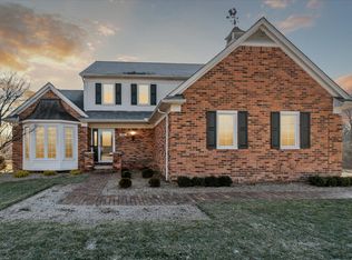 755 Tewksbury Ct, Rochester Hills, MI 48307