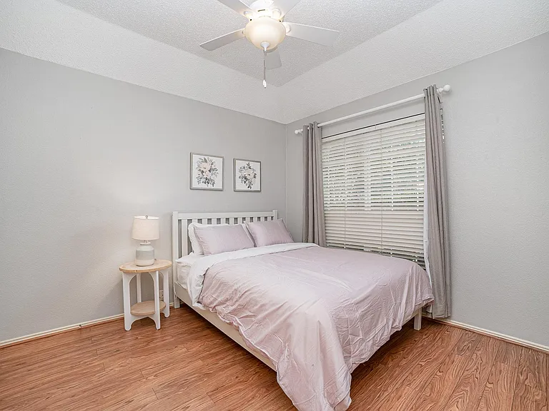 4201 Pinewood Dr — Photo 15
