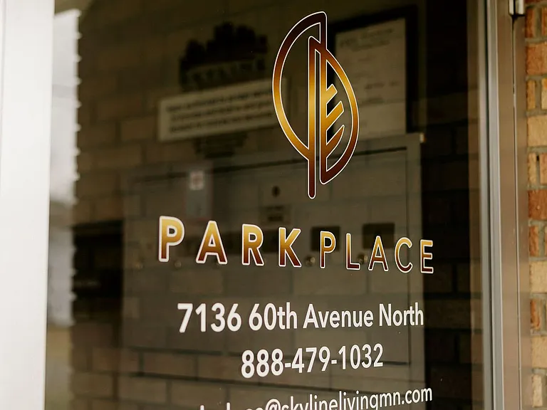 Park Place off Broadway — Photo 36