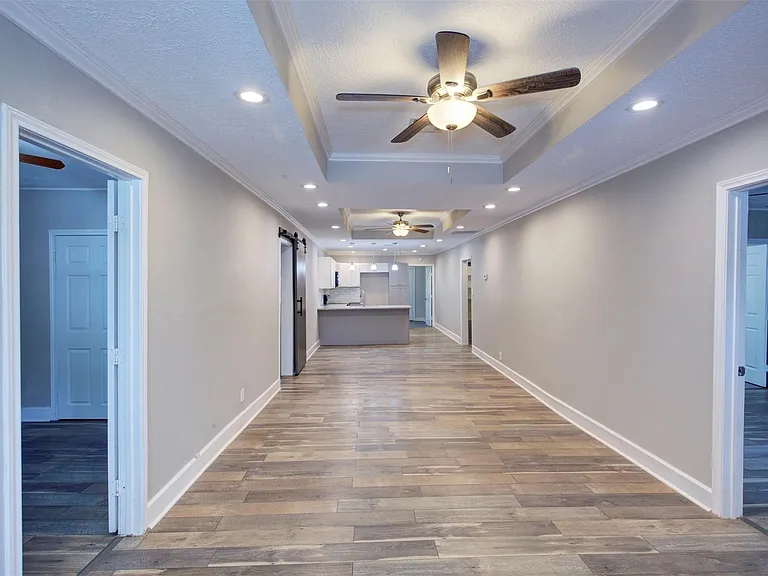 4220 Delhi St — Photo 3