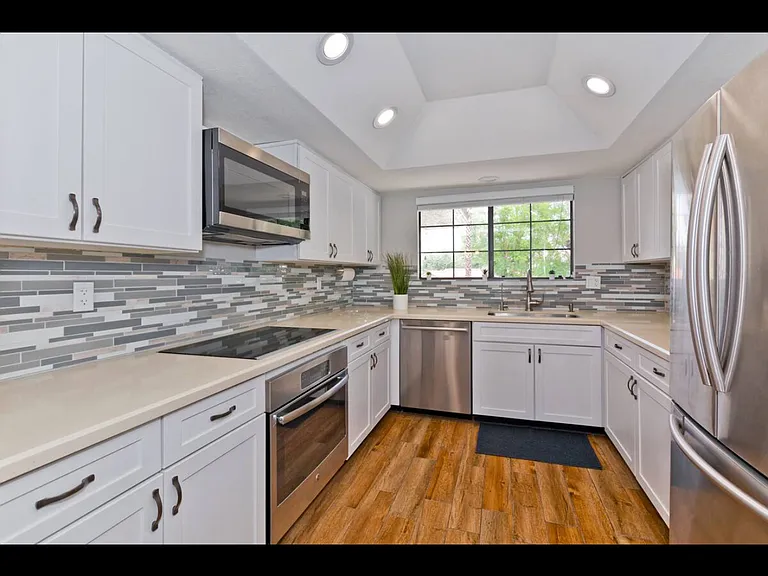 505 S Farrell Dr #S118 — Photo 3