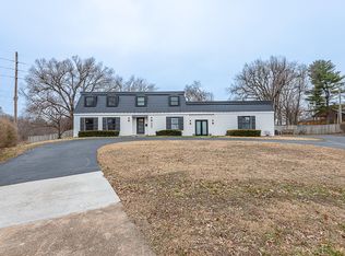 2642 E Corona Cir, Springfield, MO 65804