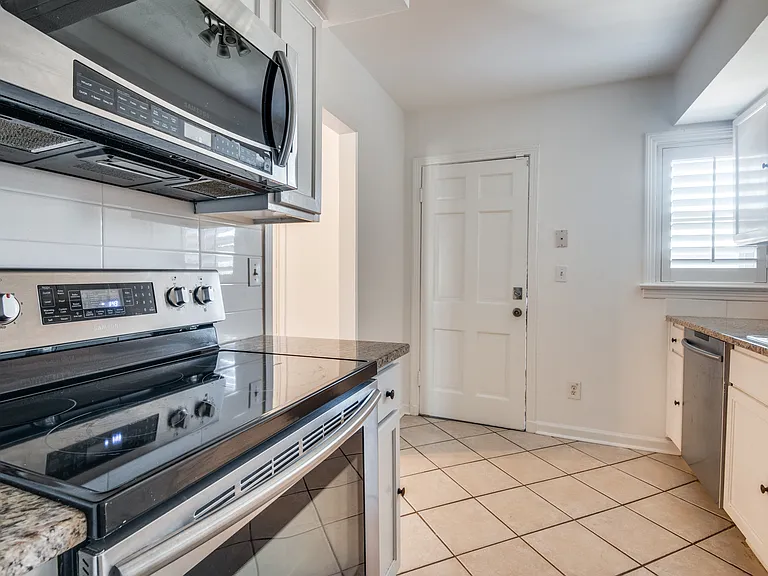6465 Bordeaux Ave #6465 — Photo 19