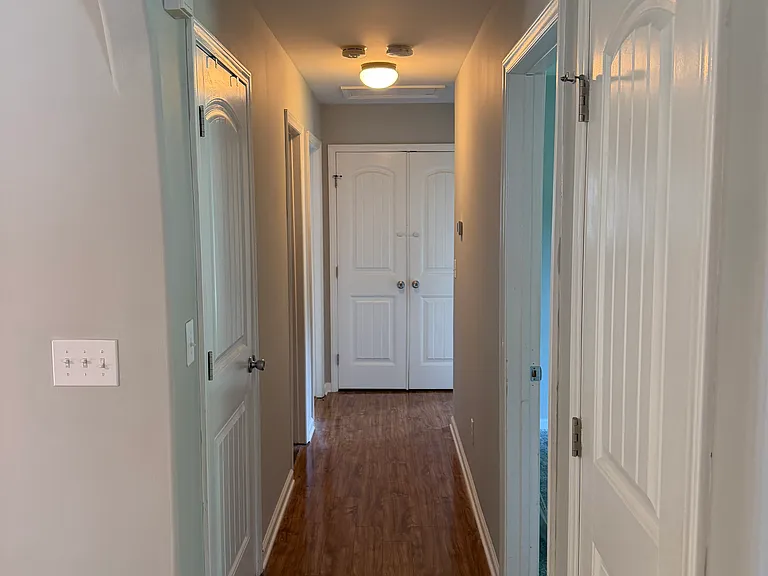 1601 Starbrook Dr — Photo 14