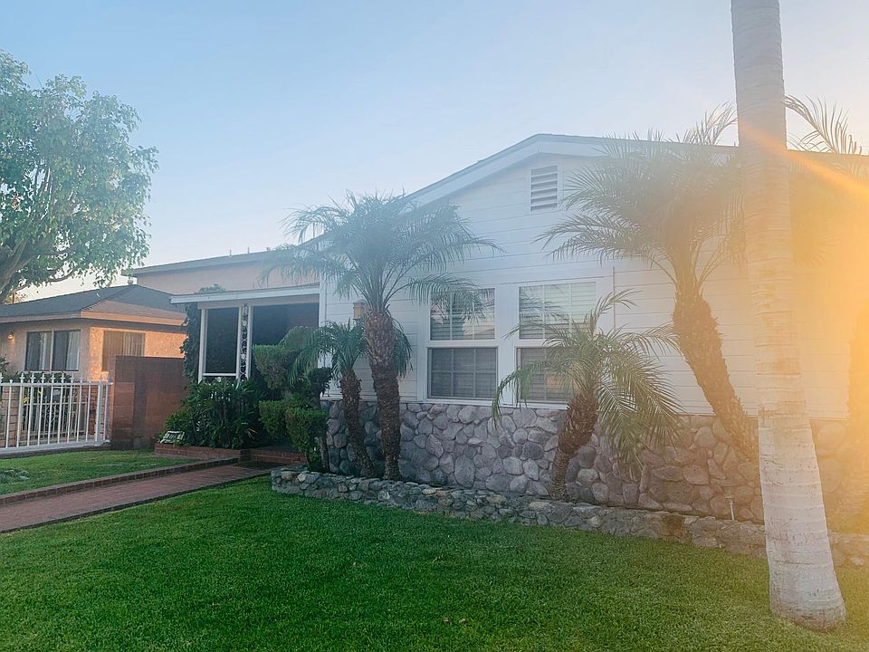 1st image of 2723 Willard Ave