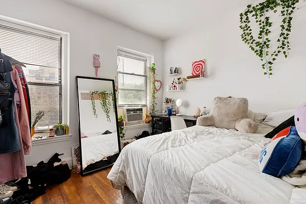 Rented by Compass | media 7