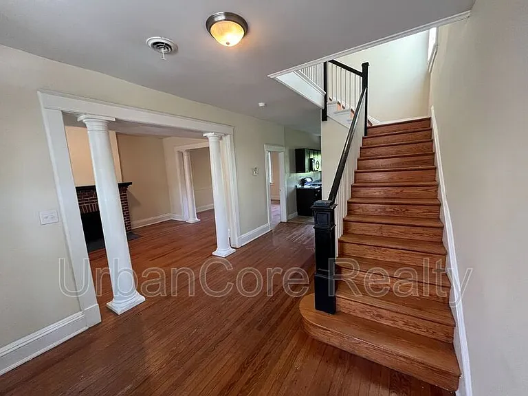 709 N 35th St — Photo 3
