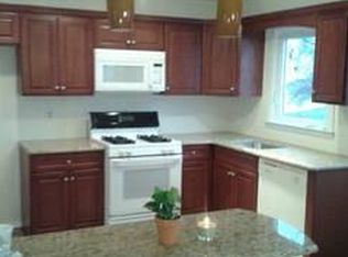 38 Creemer Ave, Iselin, NJ 08830