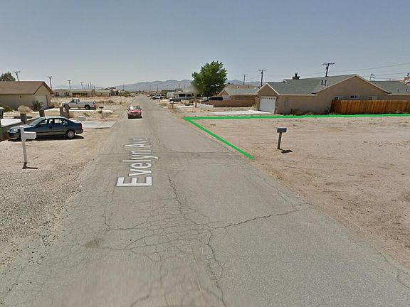 4th image of 9211 Evelyn Ave