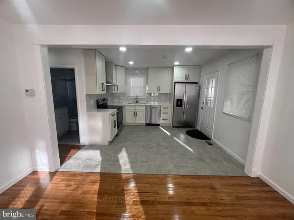 6377 Woodburn Ave, Elkridge, MD 21075