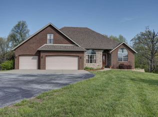 2545 N Arrow Ln, Springfield, MO 65802