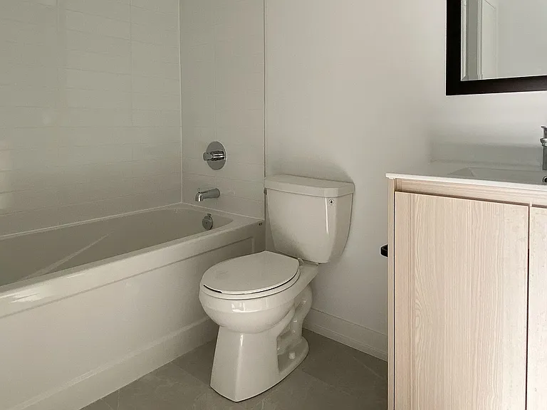 2000 Bathurst St #505 — Photo 10