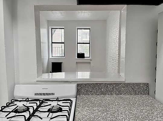 2nd image of 171 Avenue C APT 2A