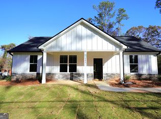 131 Creek Dr, Tallapoosa, GA 30176