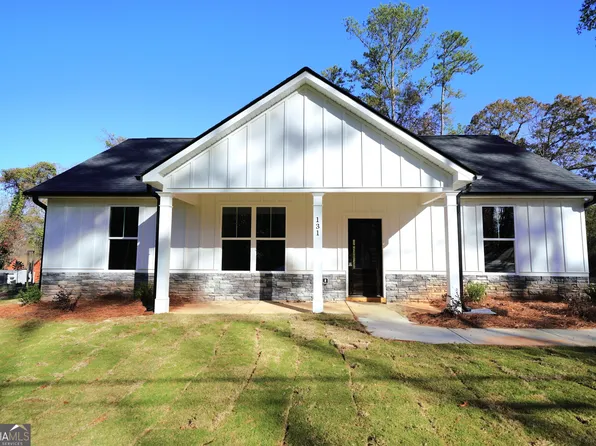131 Creek Dr, Tallapoosa, GA 30176