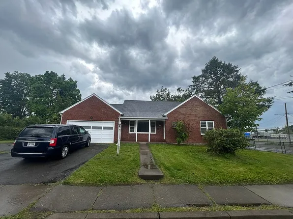 412 Maple St, Endicott, NY 13760